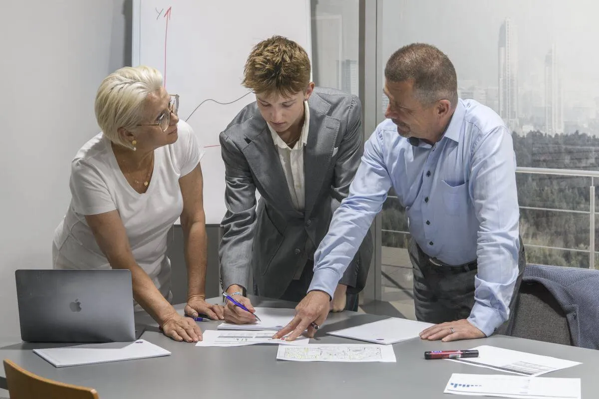 Doradztwo Biznesowe J